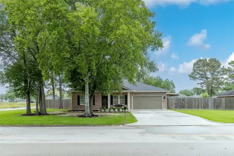 17202 N Lighthouse Dr, Crosby, TX 77532