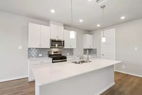 3109 Quiet Sunset Dr, Houston, TX 77080