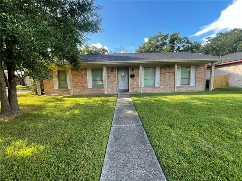 703 Reseda Dr, Houston, TX 77062