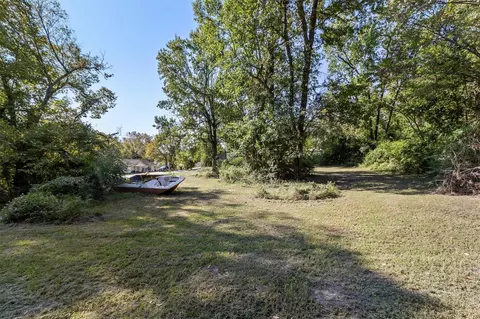 214 E Beaumont Ave, Onalaska, TX 77360 photo 7