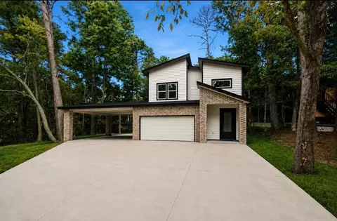 220 N Fairway Loop, Coldspring, TX 77331