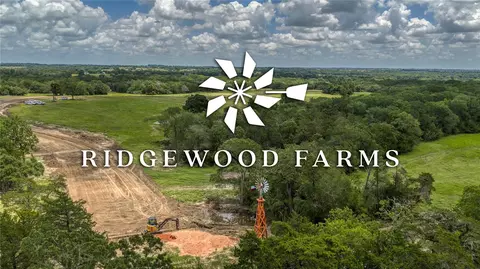 27 Ridgewood Farms Way, Brenham, TX 77833
