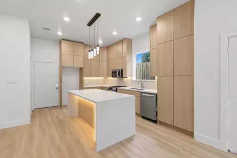 Kitchen - 1521 Armada Dr, Houston, TX 77091 photo 2 of 3