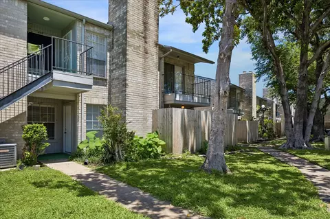 6500 Sands Point Dr #407, Houston, TX 77074
