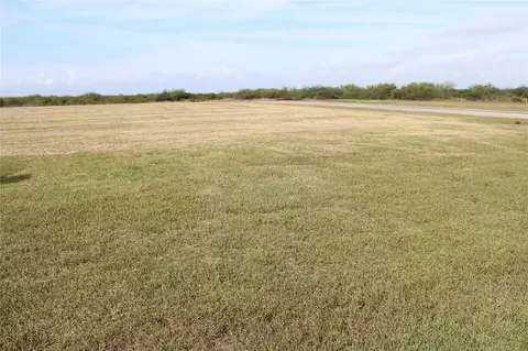 3316 Bay Ridge Dr, Palacios, TX 77465