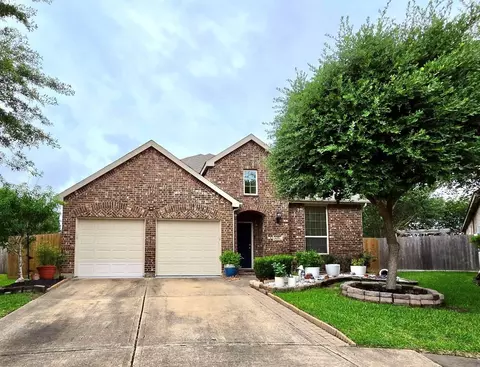 6181 Bridgewater Ln, League City, TX 77573