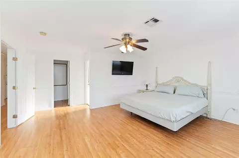 Bedroom - 606 Packer Ct, Webster, TX 77598 photo 3 of 4