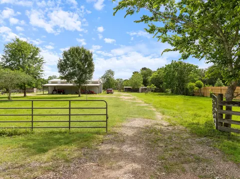 4711 Baker Rd, Needville, TX 77461