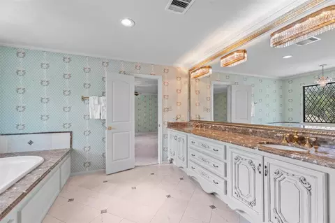 Bath - 6106 Larkmount Dr, Spring, TX 77389 photo 2 of 7