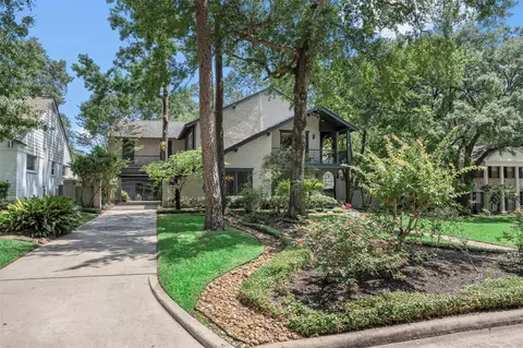 Exterior - 6106 Larkmount Dr, Spring, TX 77389 photo 4 of 11