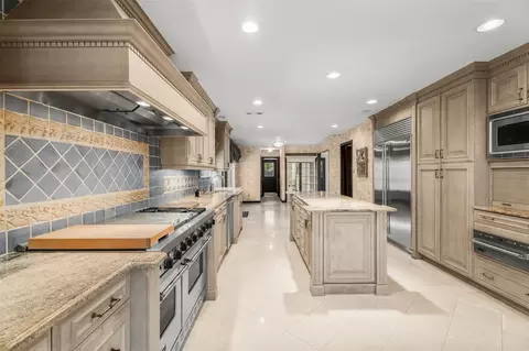 Kitchen - 6106 Larkmount Dr, Spring, TX 77389 photo 1 of 7
