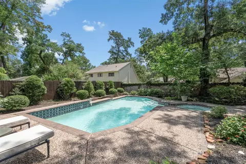 Exterior - 6106 Larkmount Dr, Spring, TX 77389 photo 9 of 11