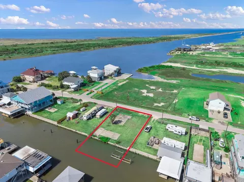 1295 N Crystal Beach Rd, Crystal Beach, TX 77650