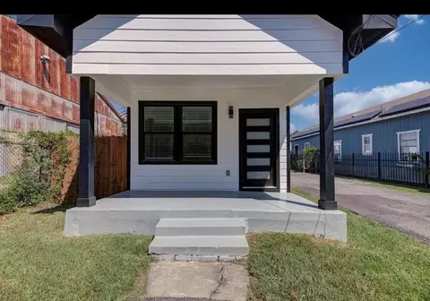 7001 12 Avenue P, Houston, TX 77011