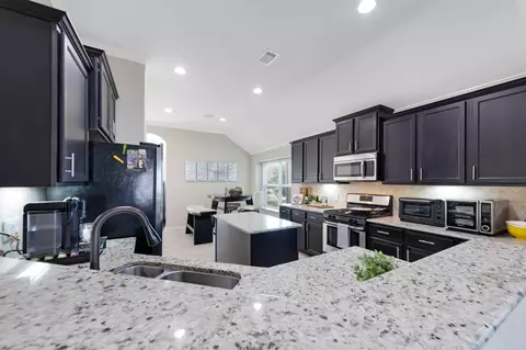Kitchen - 3864 Oakmist Bend Ln, Spring, TX 77386 photo 5 of 5