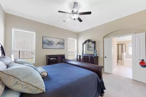 Bedroom - 3864 Oakmist Bend Ln, Spring, TX 77386 photo 5 of 8