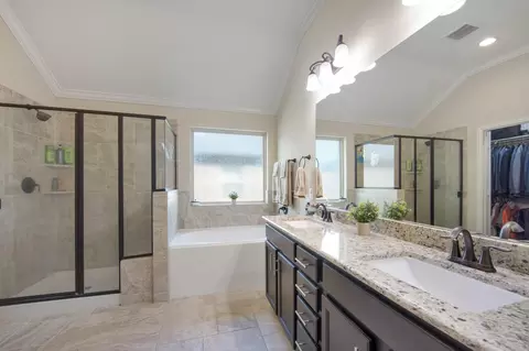 Bath - 3864 Oakmist Bend Ln, Spring, TX 77386 photo 3 of 3