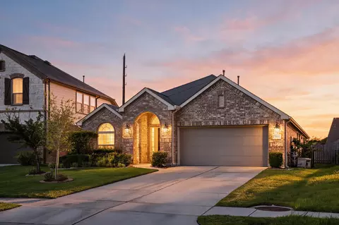 Exterior - 3864 Oakmist Bend Ln, Spring, TX 77386 photo 2 of 7