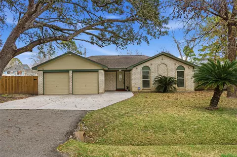 2202 Sierra St, Kemah, TX 77565
