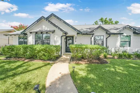 2626 Rosefield Dr, Houston, TX 77080