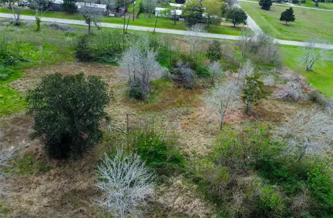 0 17th St, Hempstead, TX 77445 photo 2
