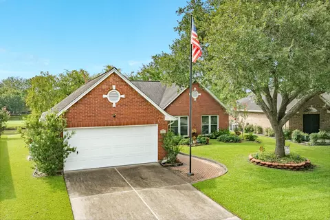 803 W Peach Hollow Cir, Pearland, TX 77584