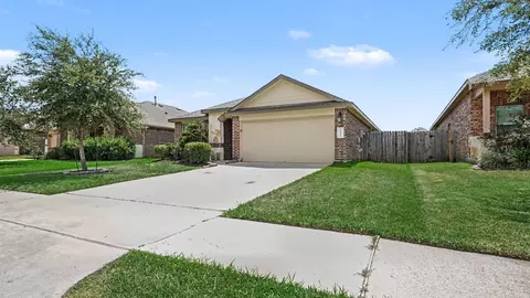 4014 Emperor Valley Ln, Baytown, TX 77521