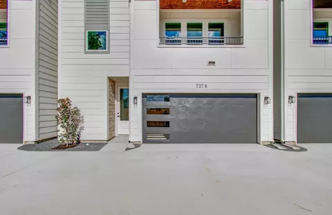 737 W 21st St, Houston, TX 77008