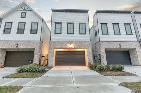 826 Nadine St, Houston, TX 77009
