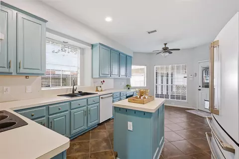 Kitchen - 323 Magic Oaks Ct, Spring, TX 77388 photo 1 of 3