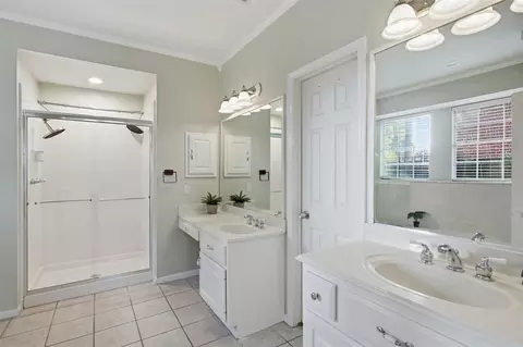 Bath - 323 Magic Oaks Ct, Spring, TX 77388 photo 1 of 5