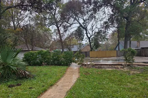 2075 Shadow Rock Dr, Kingwood, TX 77339