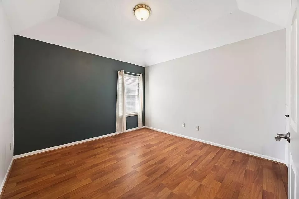 Bedroom - 6615 Redberry Glen Ln, Houston, TX 77041 photo 2 of 4