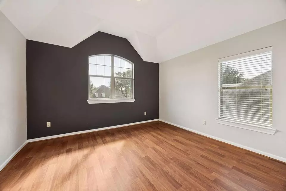 Bedroom - 6615 Redberry Glen Ln, Houston, TX 77041 photo 4 of 4