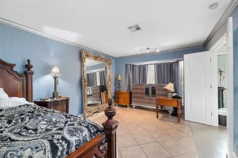 Bedroom - 18118 Shadow Valley Dr, Spring, TX 77379 photo 2 of 4