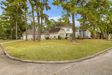 Exterior - 18118 Shadow Valley Dr, Spring, TX 77379 photo 6 of 18