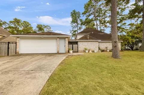 Exterior - 18118 Shadow Valley Dr, Spring, TX 77379 photo 5 of 18