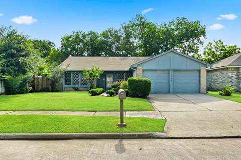 11322 Yorklyn Dr, Houston, TX 77066