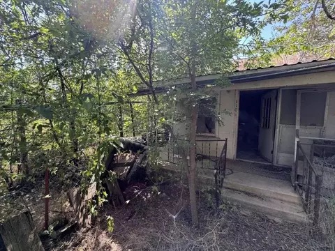 110 N Cotton Belt Ave, Gustine, TX 76455