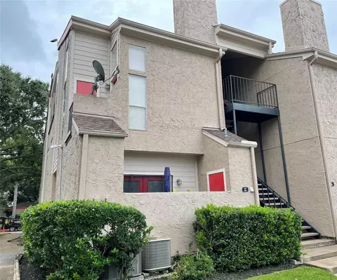 10855 Meadowglen Ln #629, Houston, TX 77042