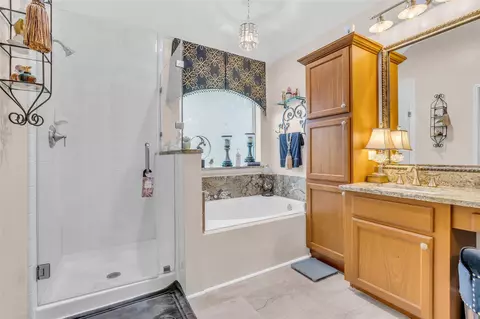 Bath - 2618 Spring Bend Dr, Spring, TX 77386 photo 2 of 3