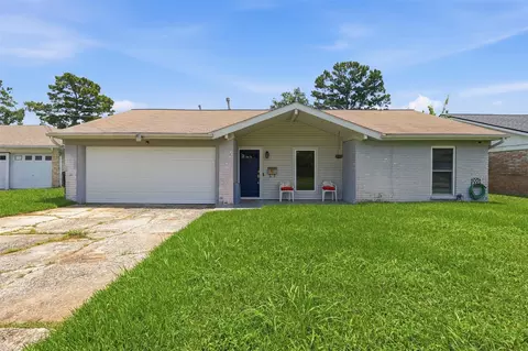 10130 Woodwick St, Houston, TX 77016