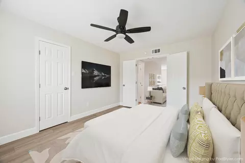 Bedroom - 18800 Egret Bay Blvd #907, Houston, TX 77058 photo 3 of 4