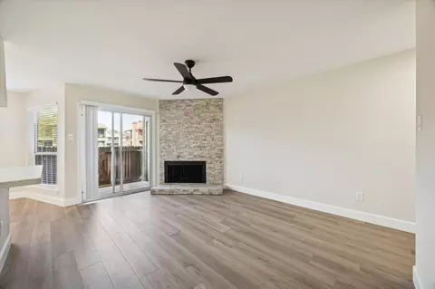 Living - 18800 Egret Bay Blvd #907, Houston, TX 77058 photo 4 of 8