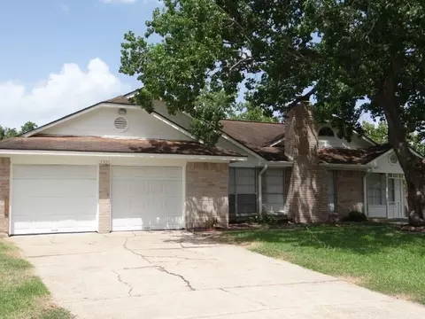 5321 Night Shade Dr, Dickinson, TX 77539