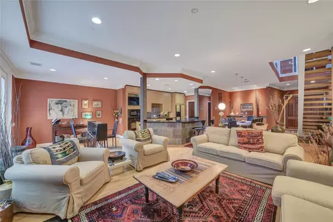5309 Hidalgo St, Houston, TX 77056