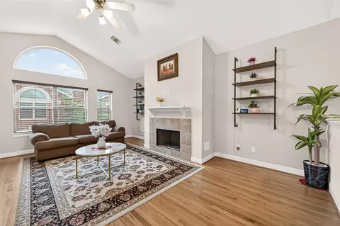 3635 Main Plaza Dr, Houston, TX 77025
