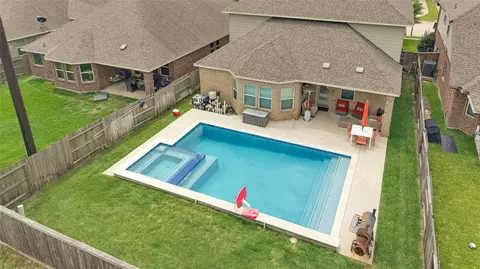 8734 Arch Rock Dr, Cypress, TX 77433
