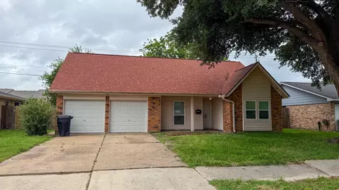 10507 Kirkhall Dr, Houston, TX 77089