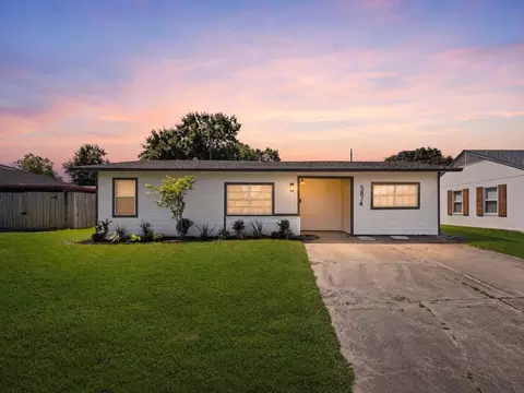 5874 Belneath St, Houston, TX 77033